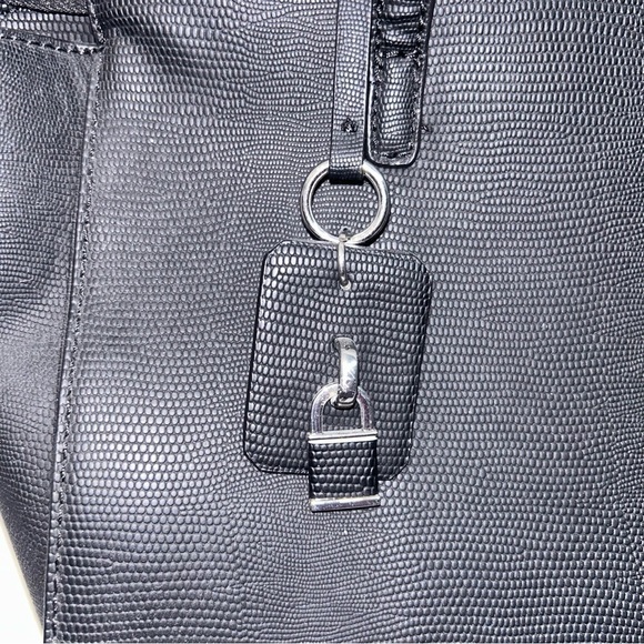 Guess Purse Handle Shoulder Bag Handbag Square Tote Zipper Pockets Leather Faux - Picture 4 of 10